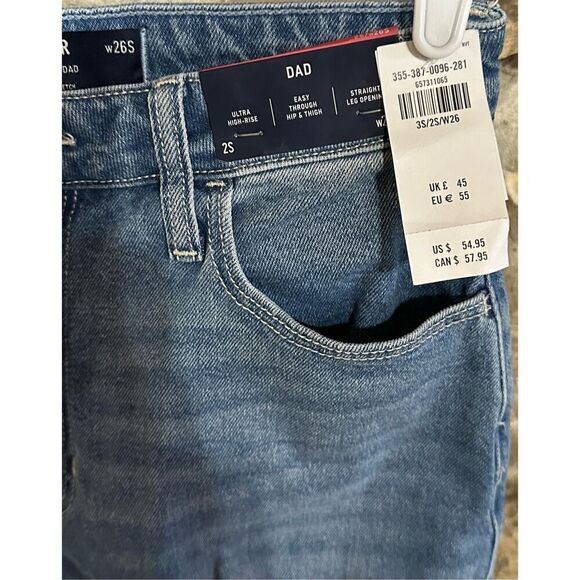 Women's NWT Hollister Ultra High Rise Straight Leg Distressed Dad Jeans Size 2S/ - Picture 5 of 6